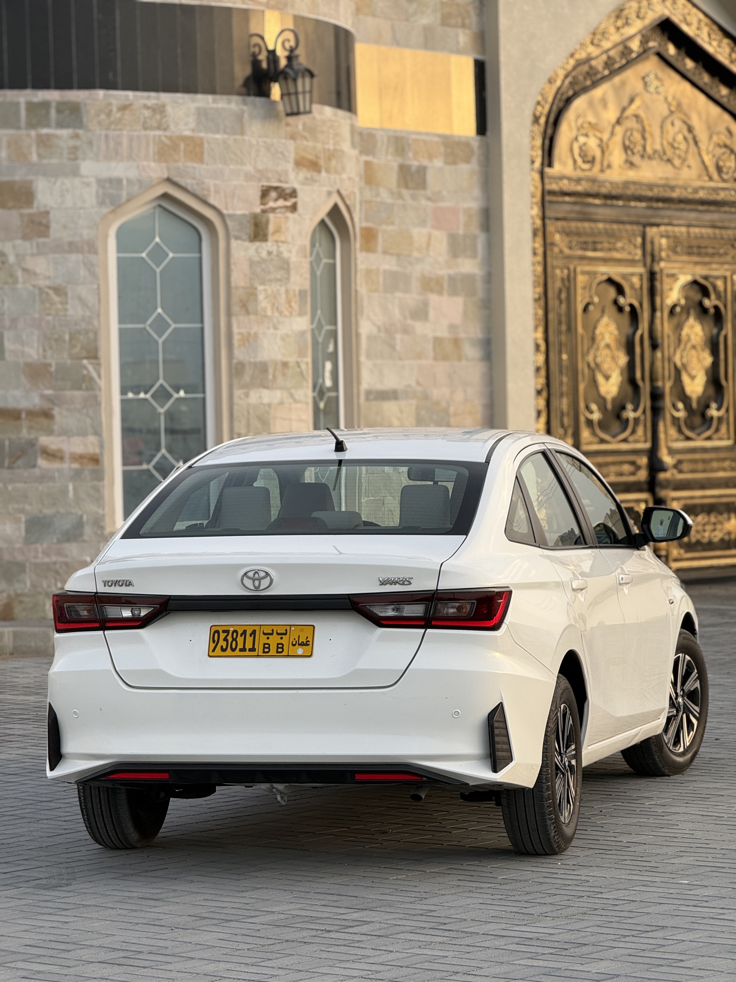 2024 Toyota Yaris L thumbnail 6