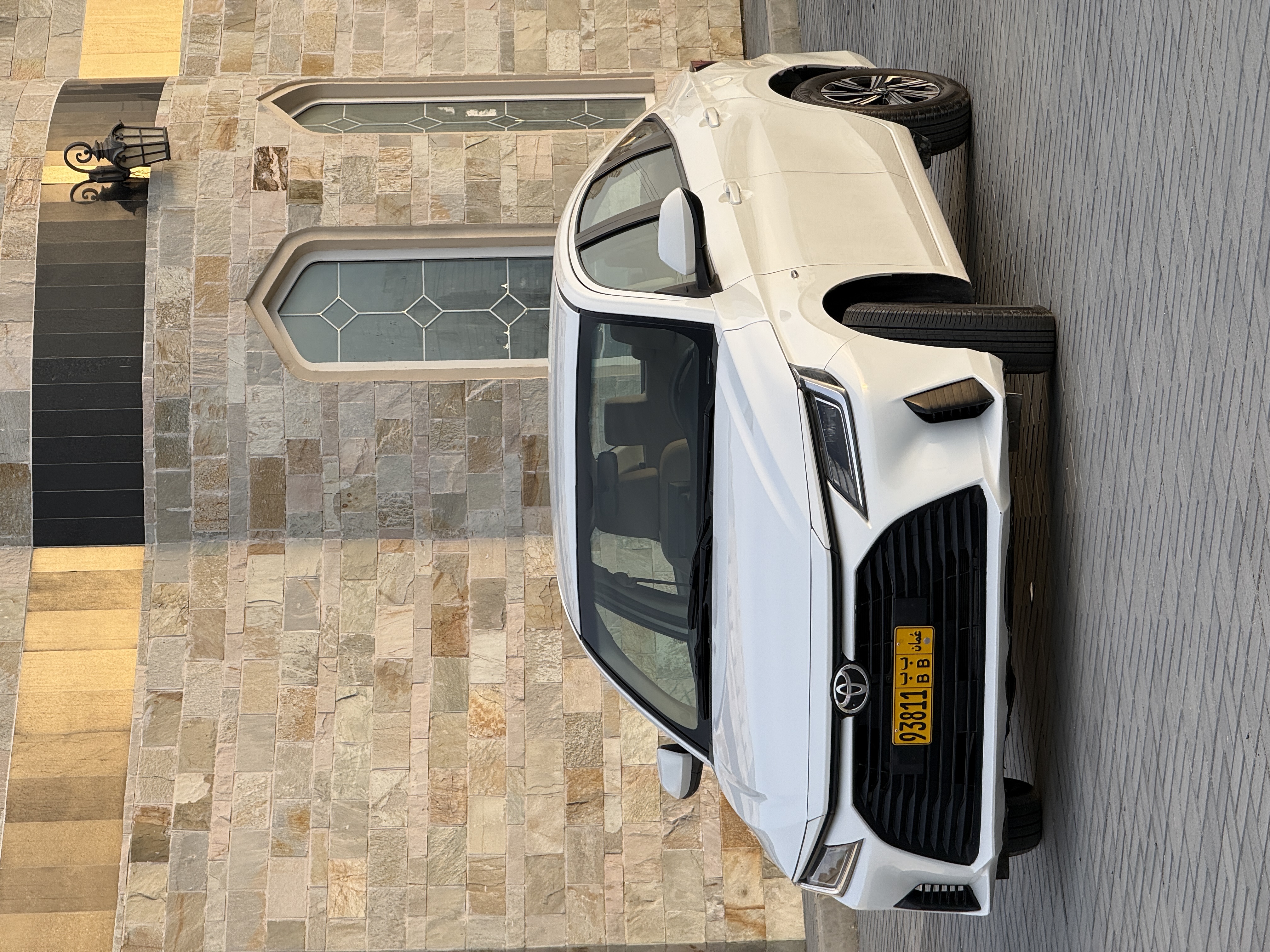 2024 Toyota Yaris L thumbnail 13