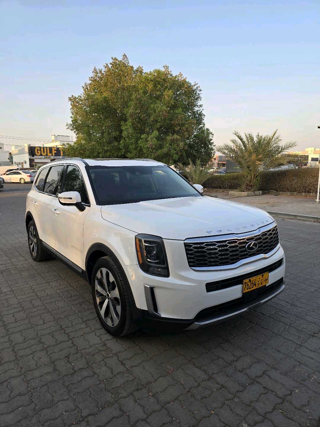 2020 Kia Telluride LX thumbnail 2