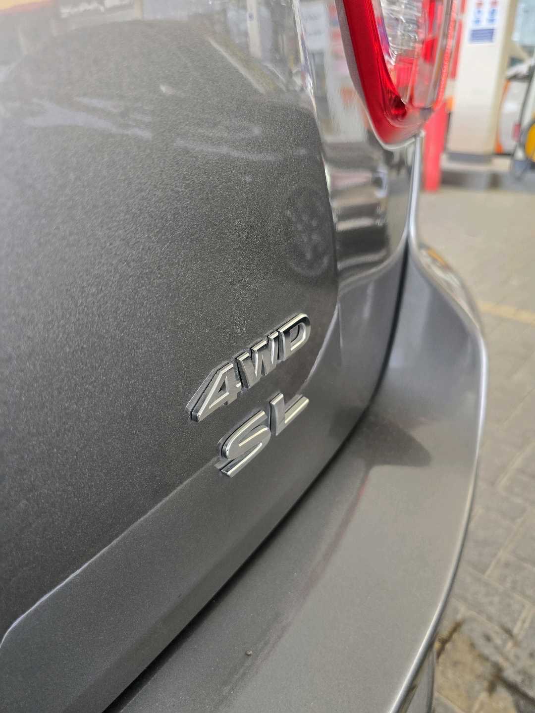 2020 Nissan Pathfinder SL thumbnail 13