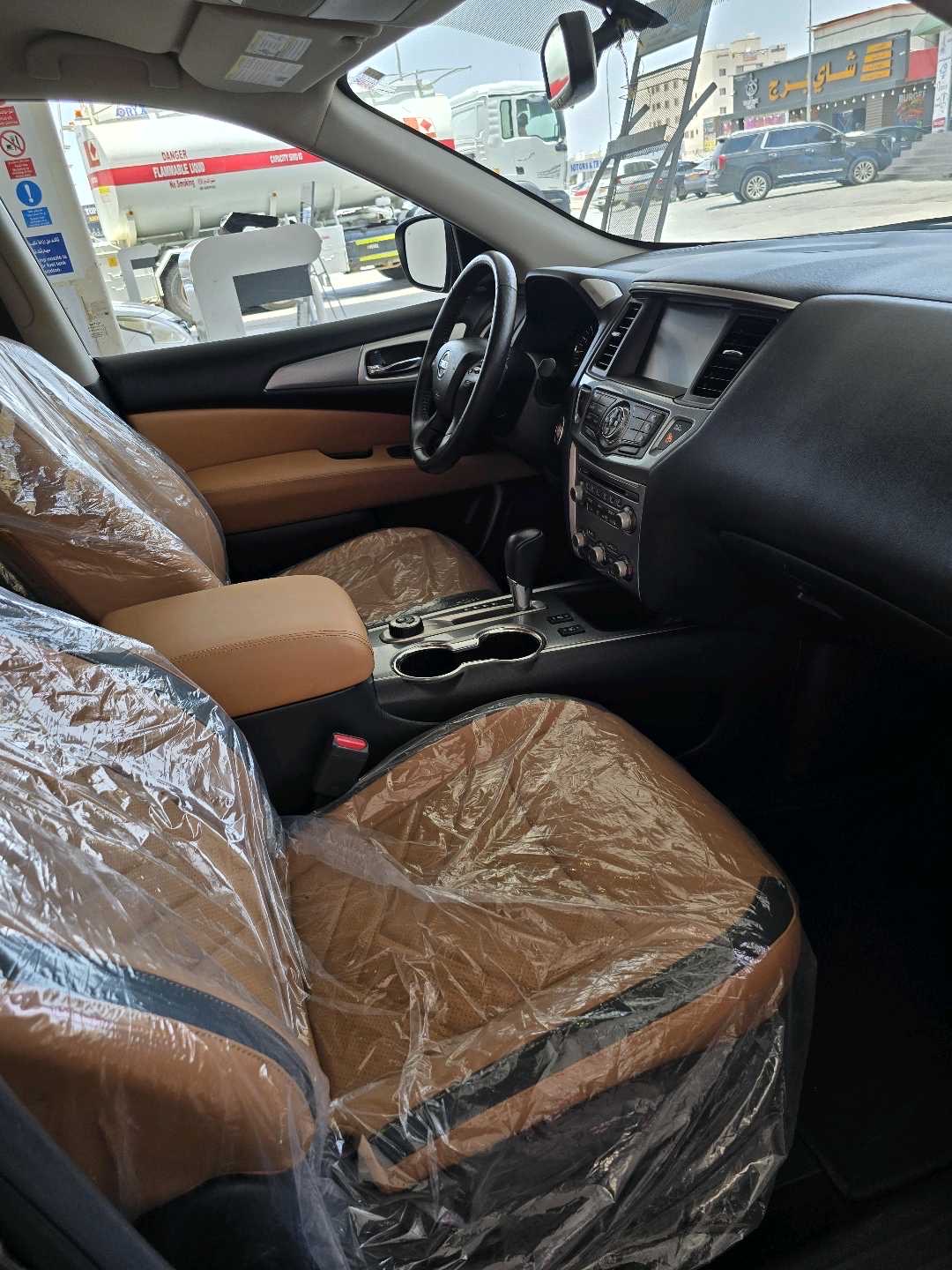 2020 Nissan Pathfinder SL thumbnail 16