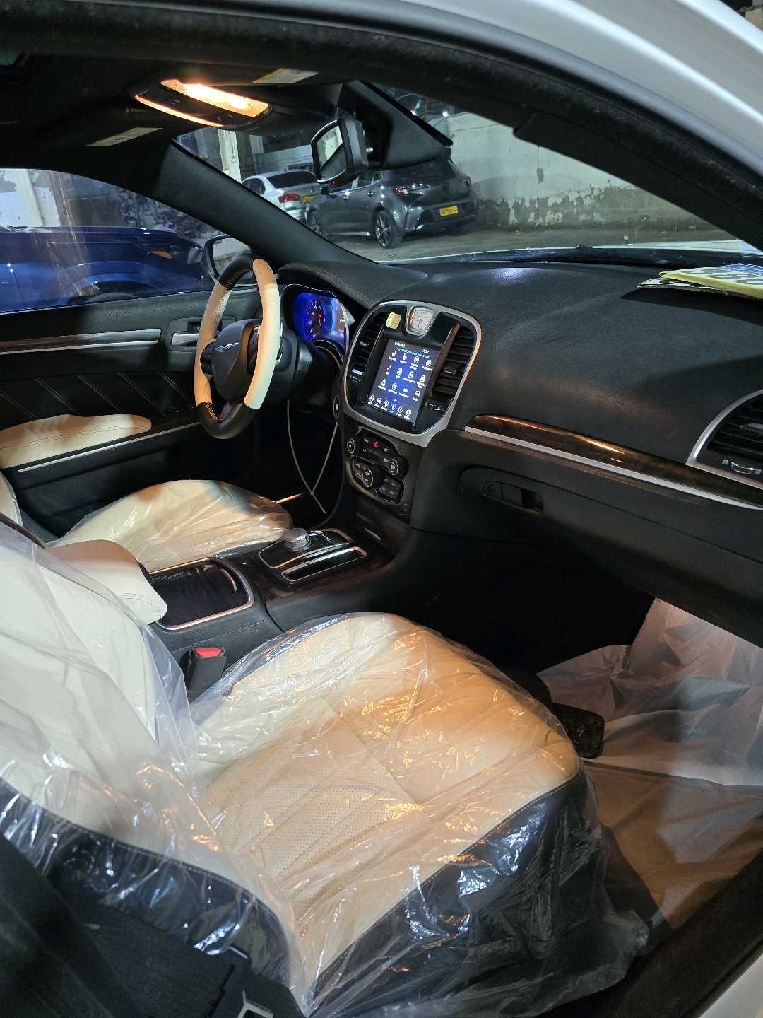 2020 Chrysler 300 SL thumbnail 6