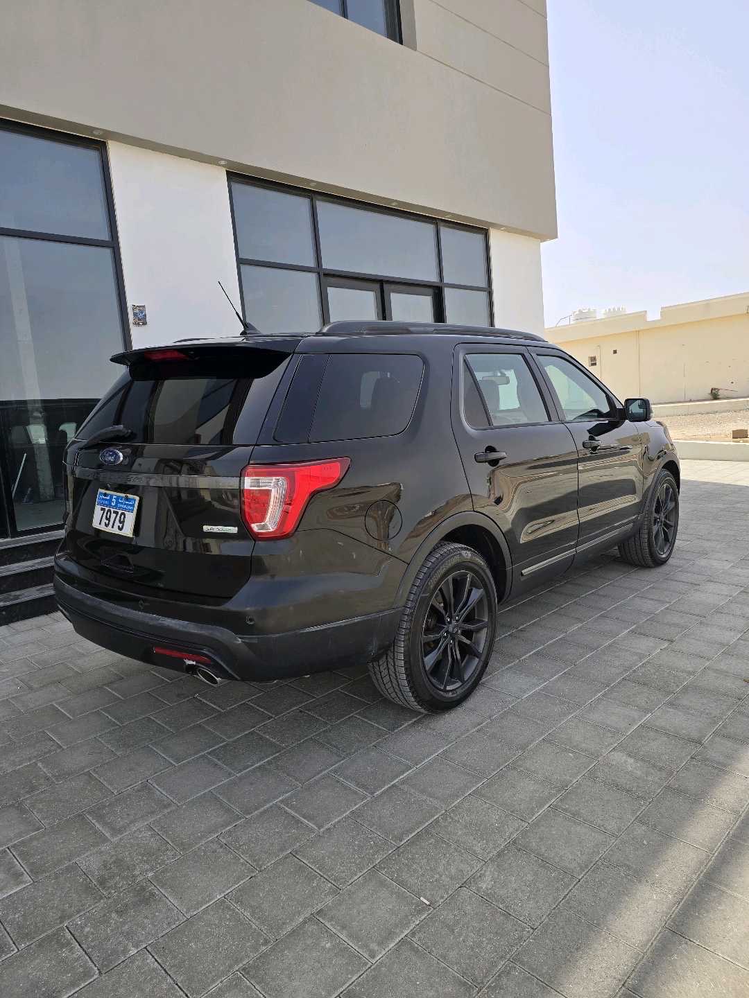 2018 Ford Explorer SL thumbnail 6