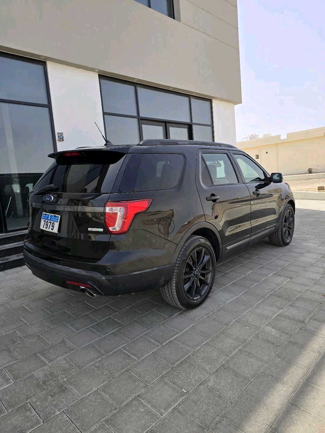 2018 Ford Explorer SL thumbnail 25