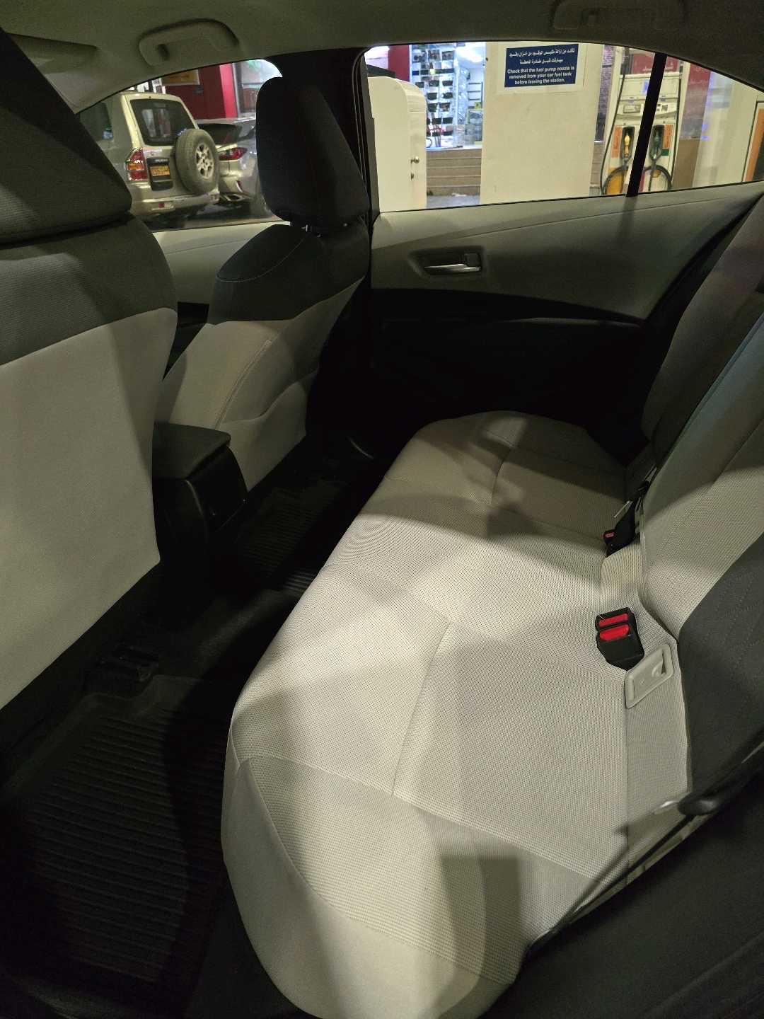 2020 Toyota Corolla LE thumbnail 14