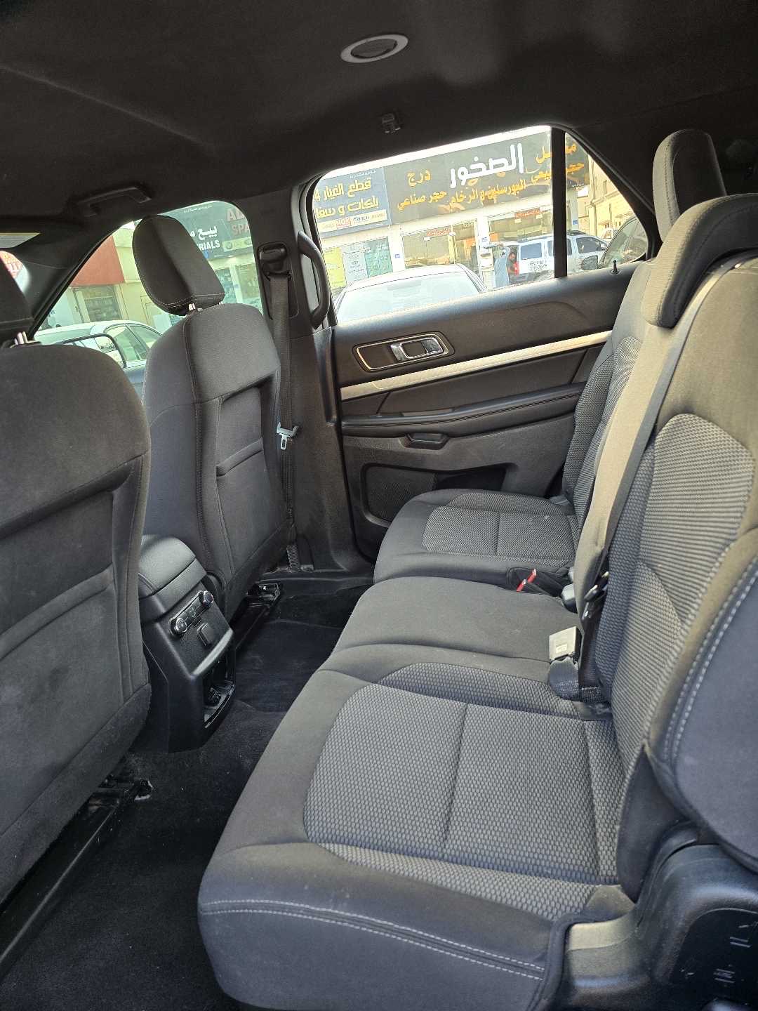 2018 Ford Explorer Sport thumbnail 3