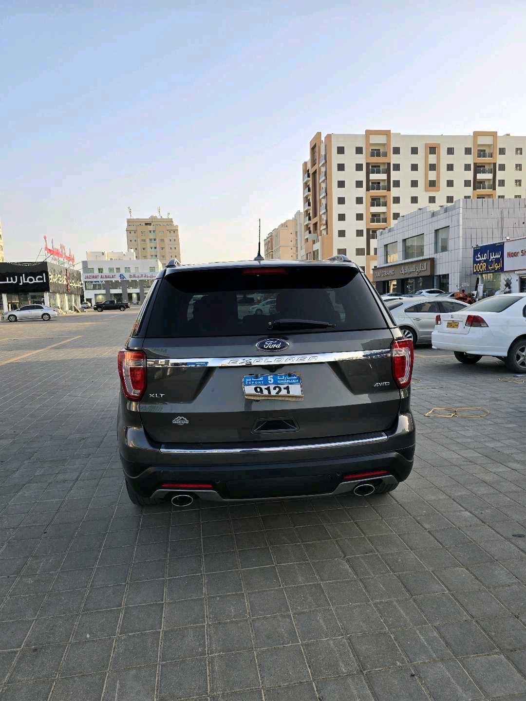 2018 Ford Explorer Sport thumbnail 17