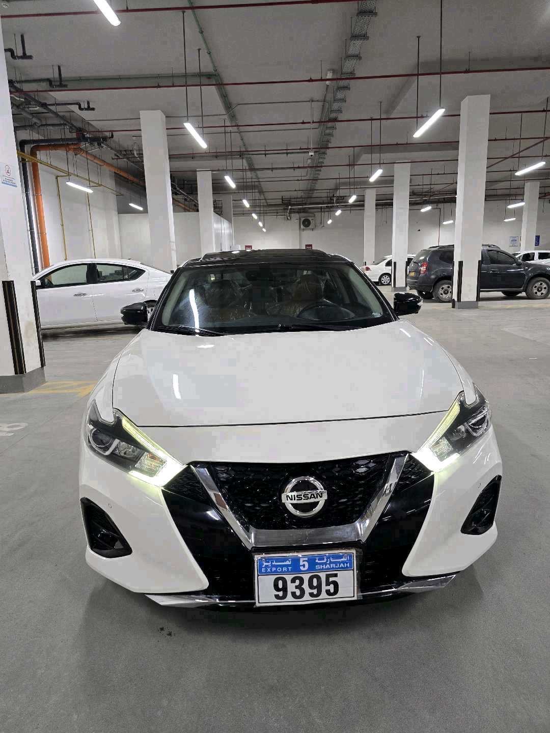 2018 Nissan Maxima Platinum thumbnail 3