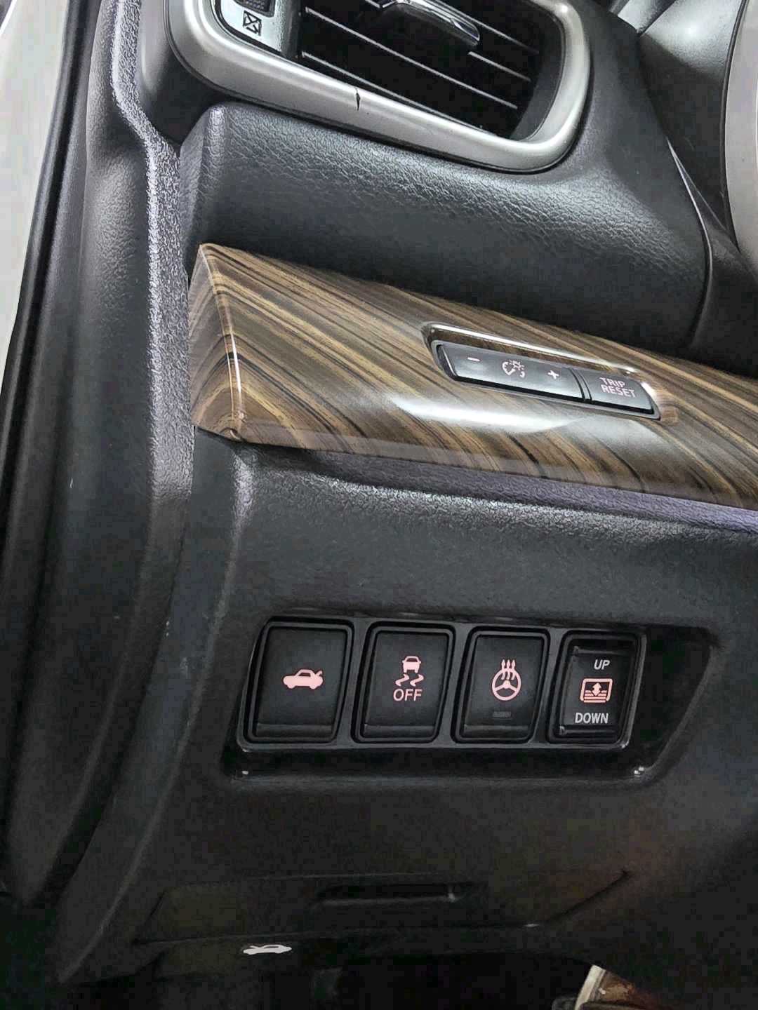 2018 Nissan Maxima Platinum thumbnail 24