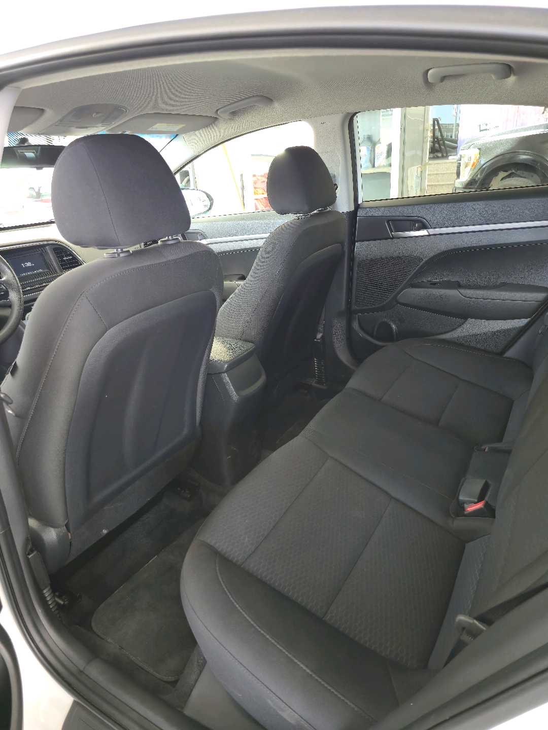 2019 Hyundai Elantra SE thumbnail 5
