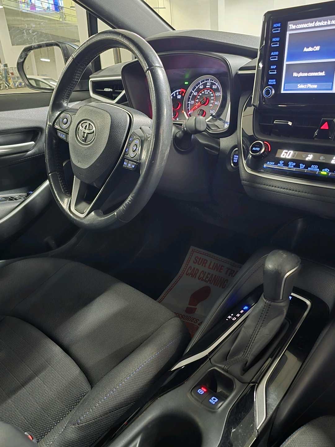 2020 Toyota Corolla SE thumbnail 5