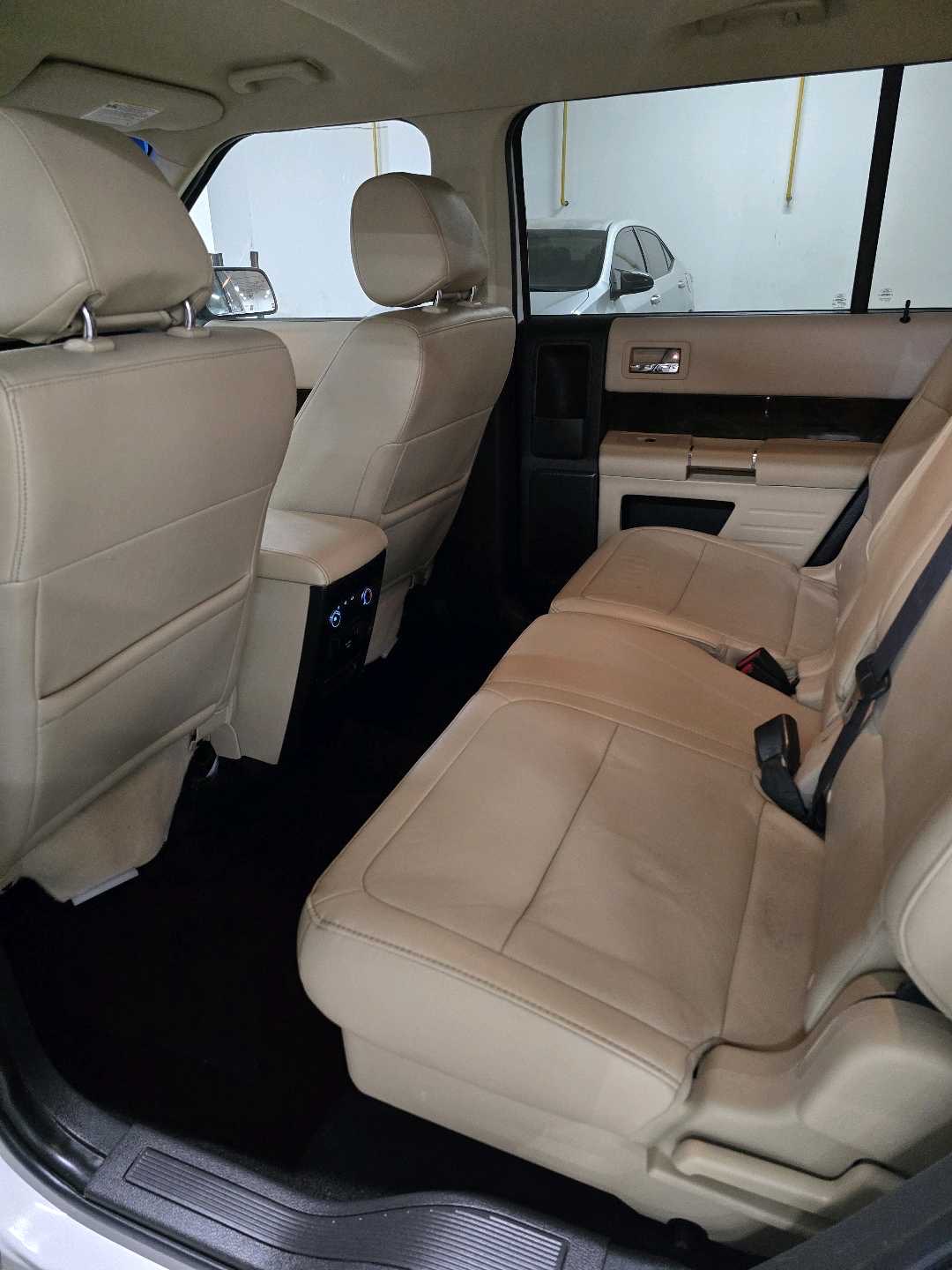 2019 Ford Flex SE thumbnail 9