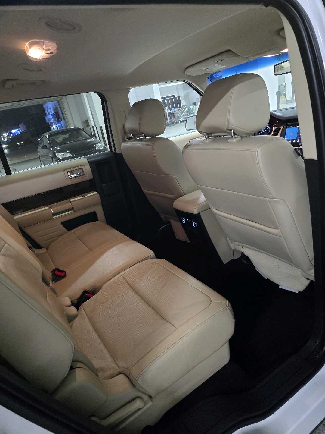2019 Ford Flex SE thumbnail 27
