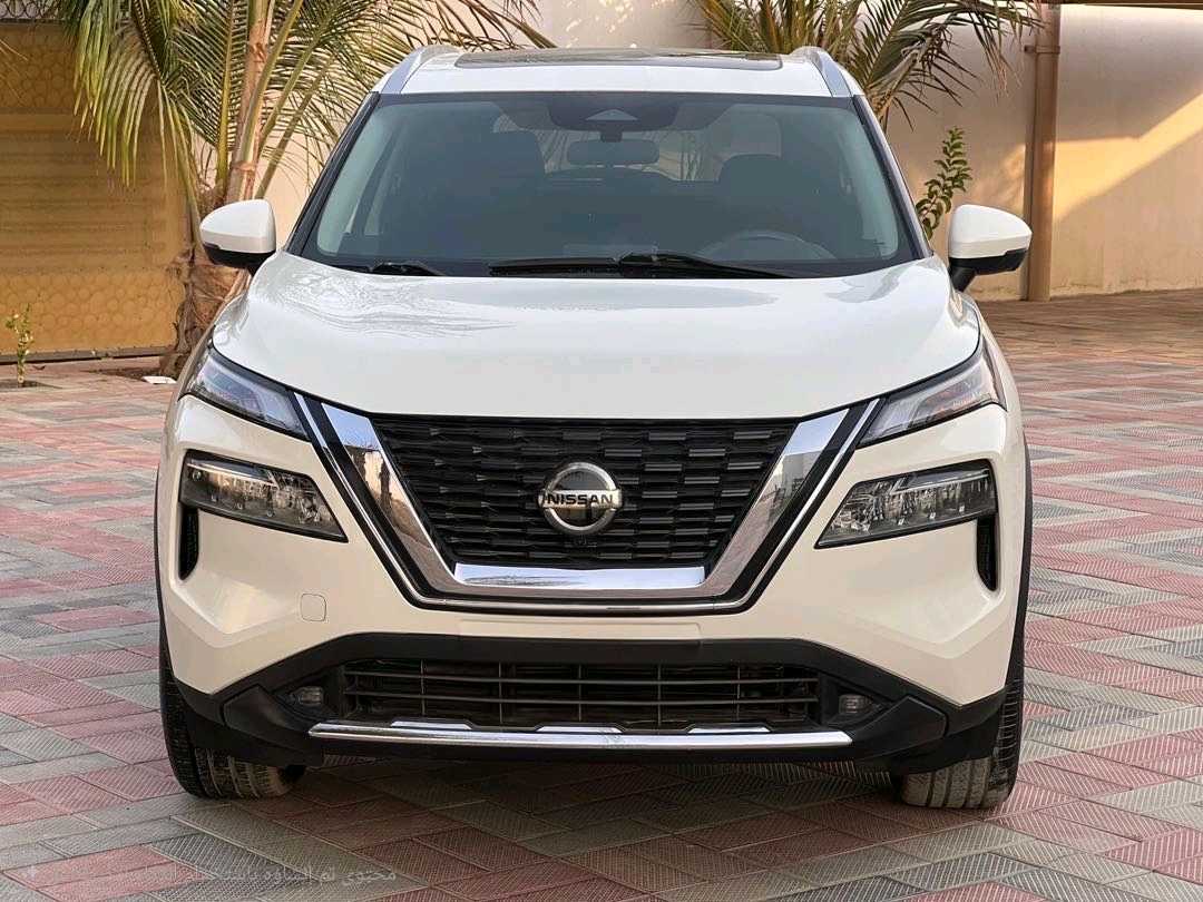 2021 Nissan Rogue SV thumbnail 3