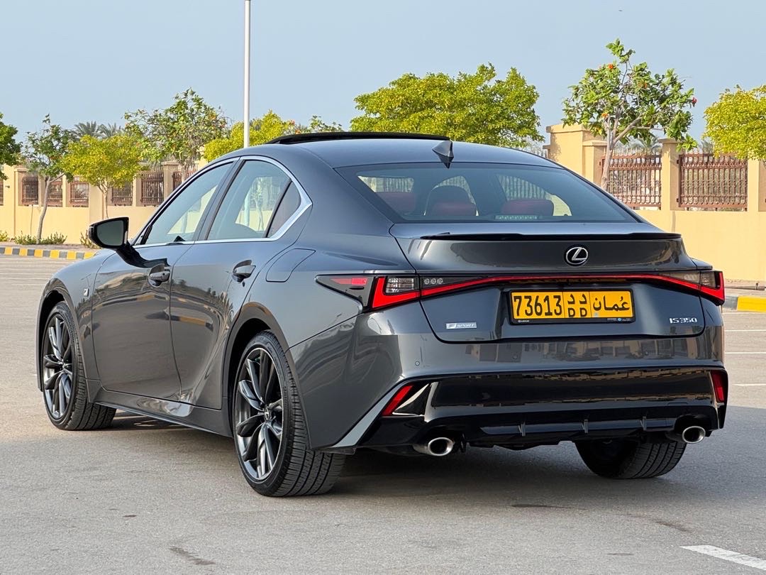 2021 Lexus IS 350 thumbnail 3