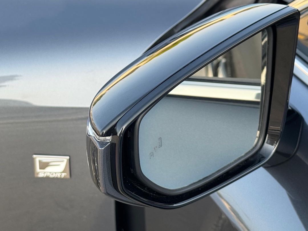 2021 Lexus IS 350 thumbnail 8