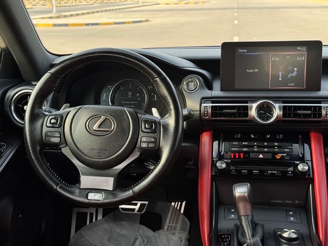 2021 Lexus IS 350 thumbnail 11