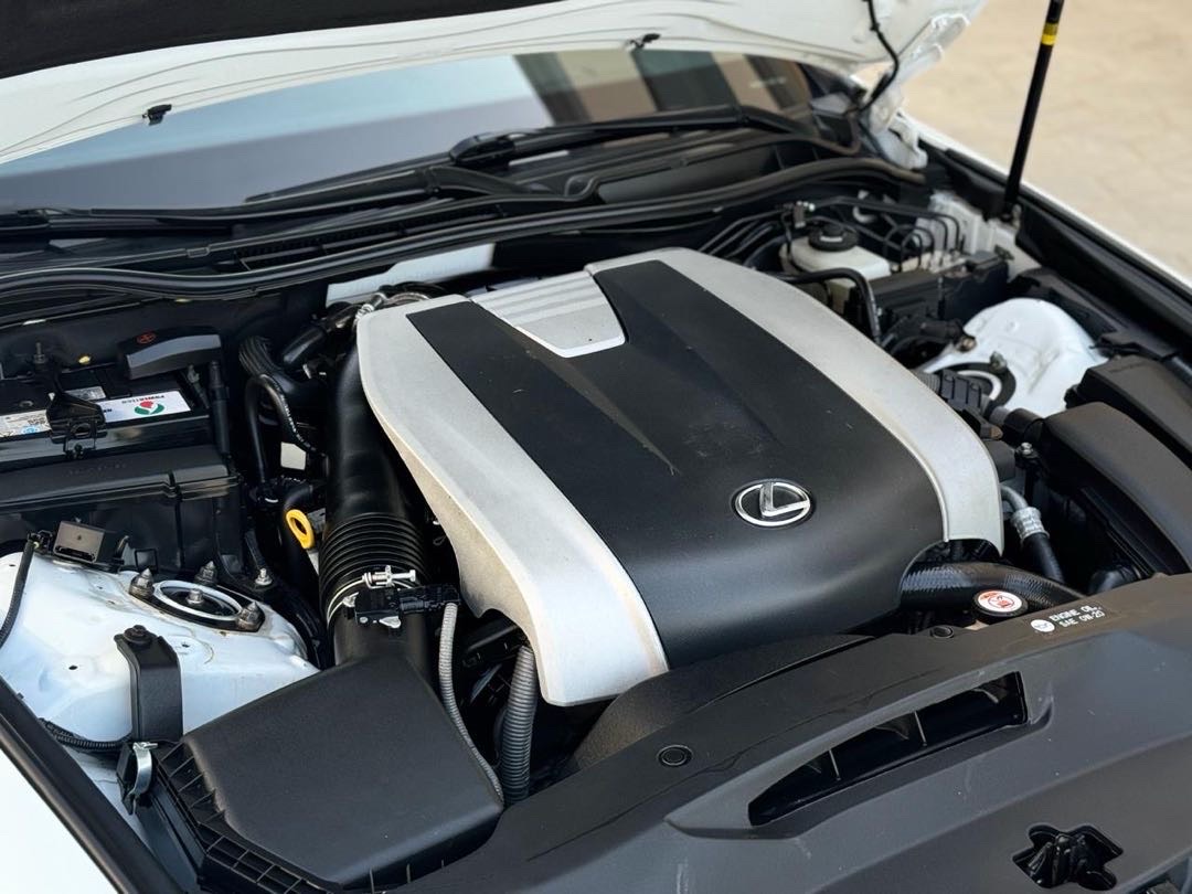 2018 Lexus IS 350 thumbnail 6
