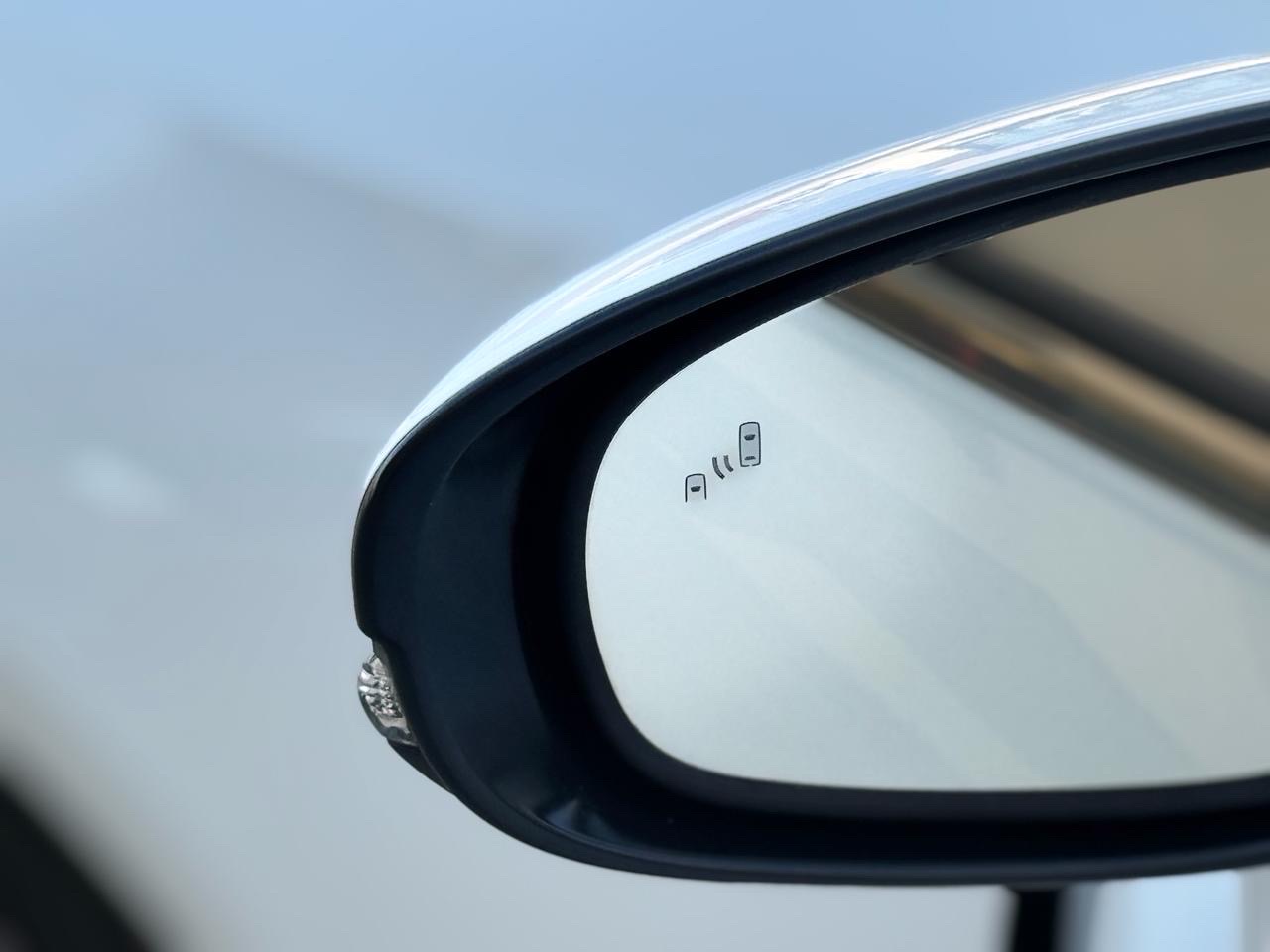 2018 Lexus IS 350 thumbnail 13