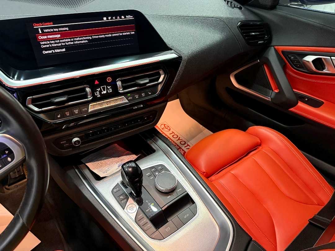 2023 BMW Z4 sDrive30i thumbnail 2