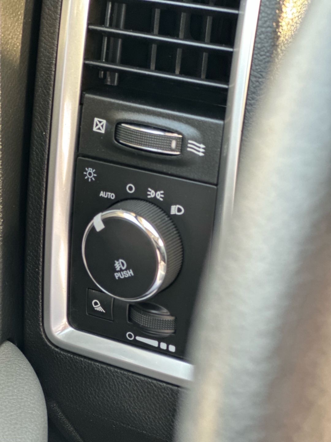 2020 Dodge Ram 1500 Limited thumbnail 13