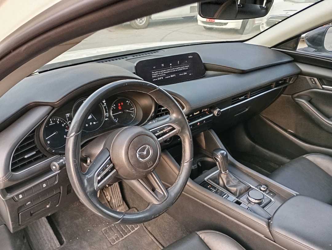 2021 Mazda 3 S 63 E Performance AMG thumbnail 8