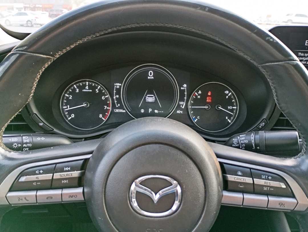 2021 Mazda 3 S 63 E Performance AMG thumbnail 10