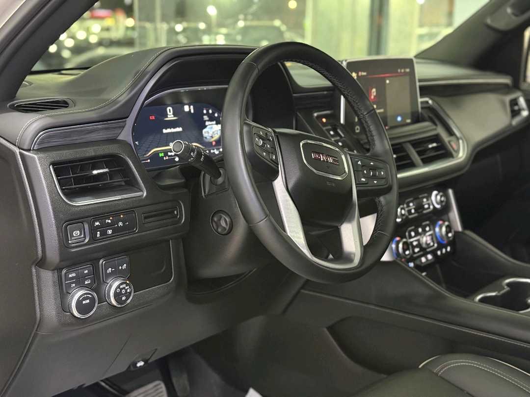 2023 GMC Yukon SLE thumbnail 10