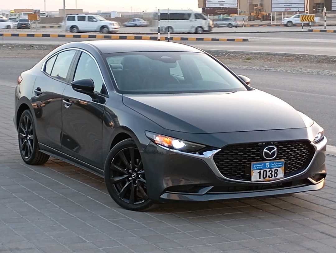 2025 Mazda 3 SLE thumbnail 2