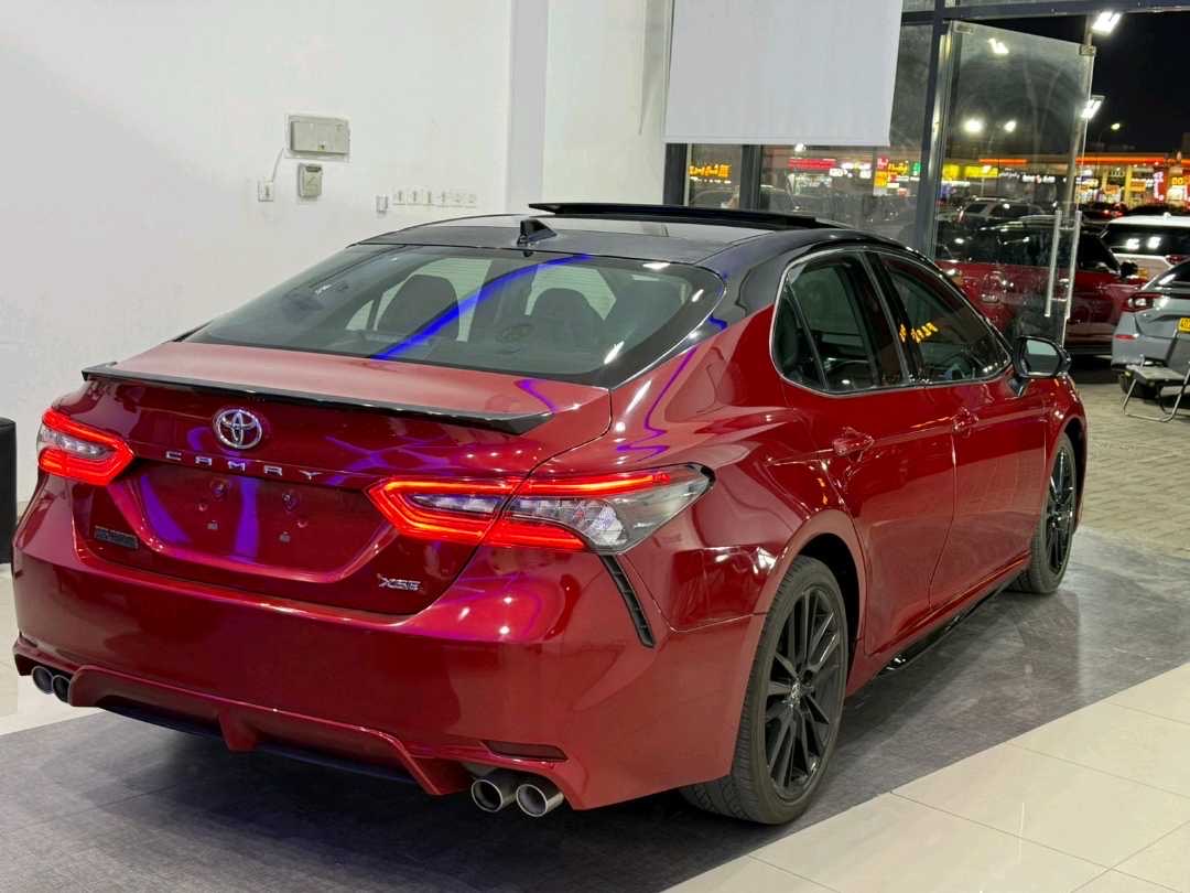2021 Toyota Camry XSE thumbnail 3