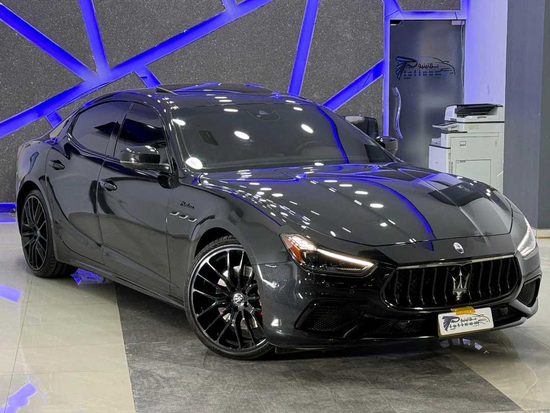 2022 Maserati Ghibli Base thumbnail 2