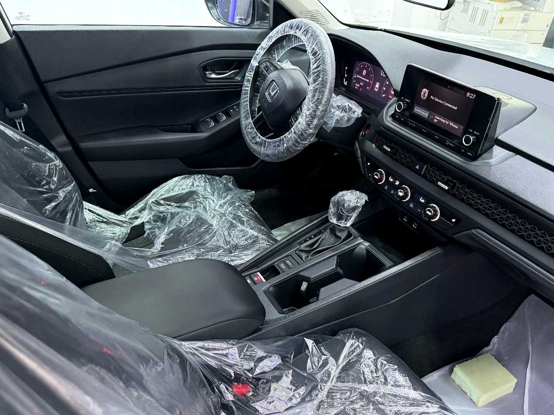 2025 Honda Accord EX-L Hybrid thumbnail 6