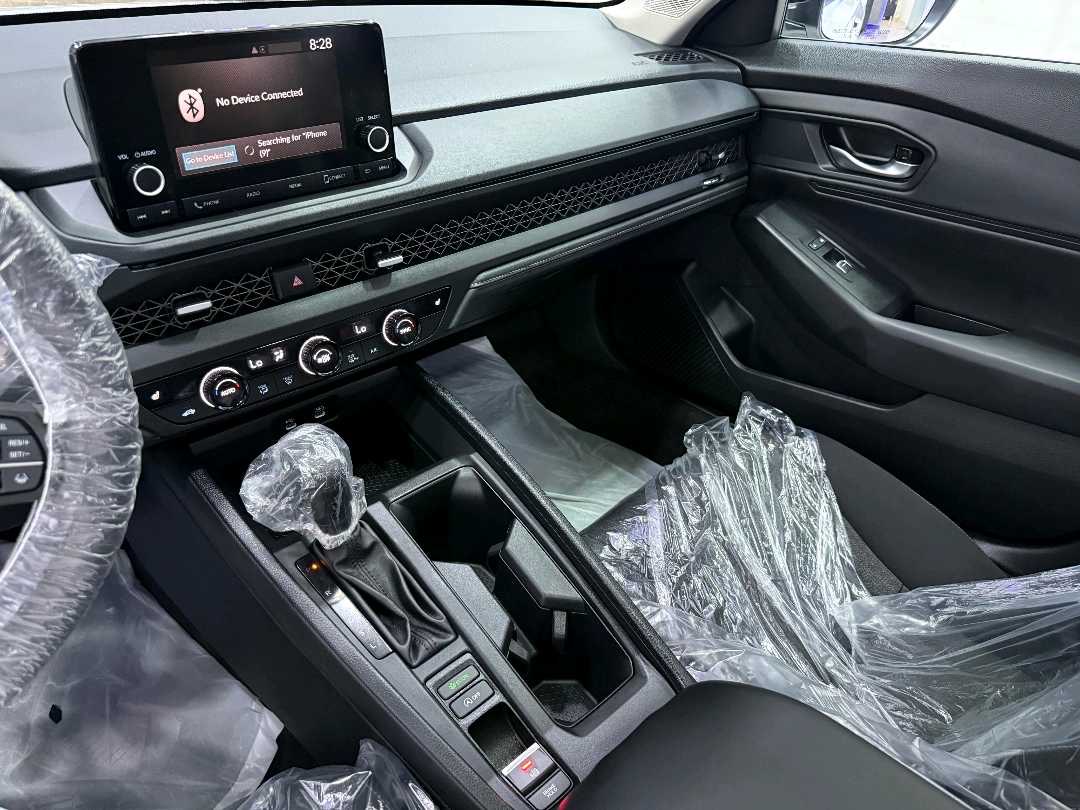 2025 Honda Accord EX-L Hybrid thumbnail 8