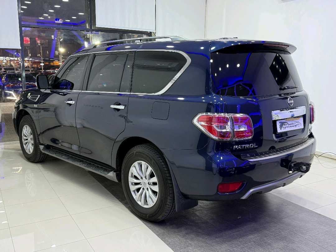 2019 Nissan Armada SV thumbnail 3