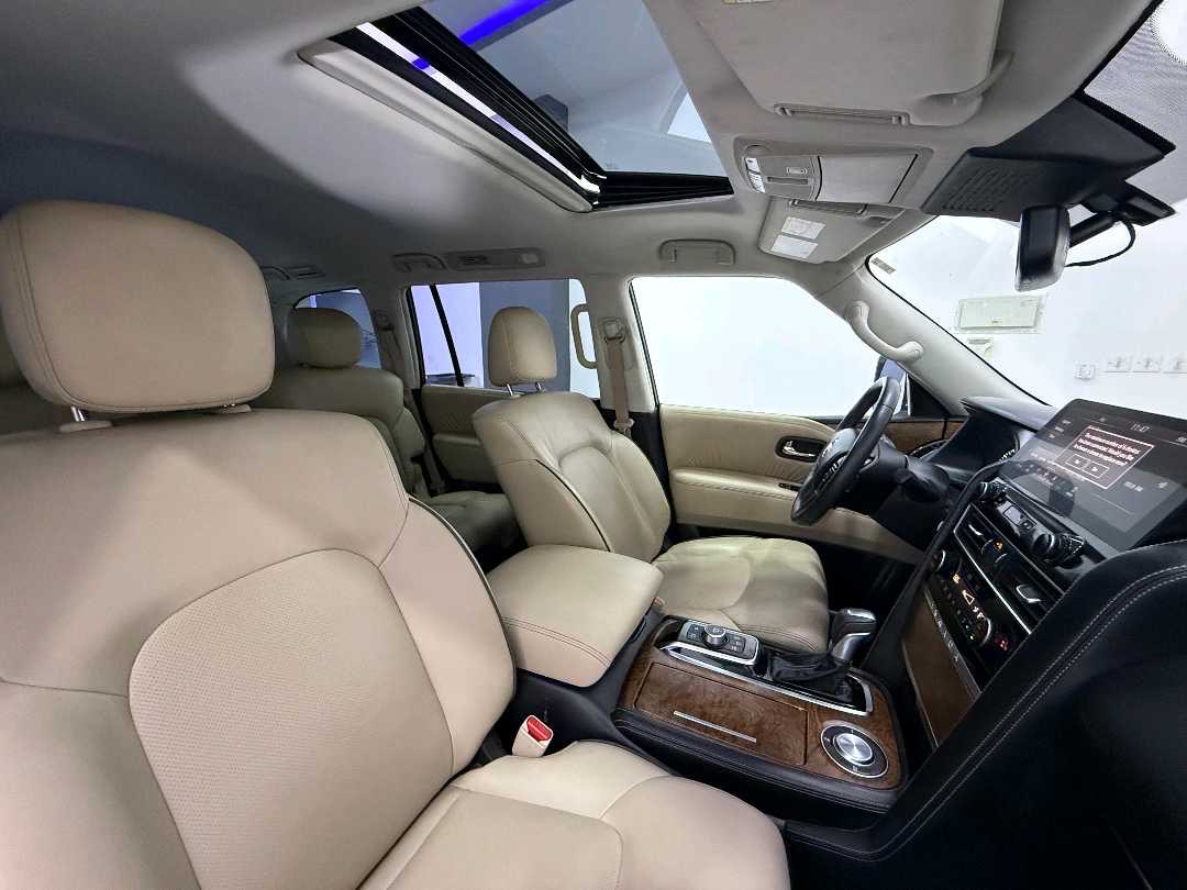 2023 Nissan Armada SL thumbnail 6