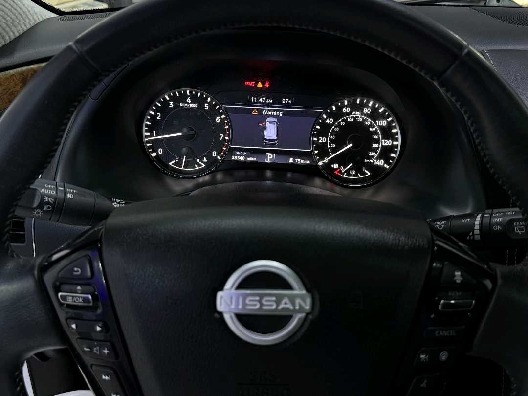 2023 Nissan Armada SL thumbnail 10