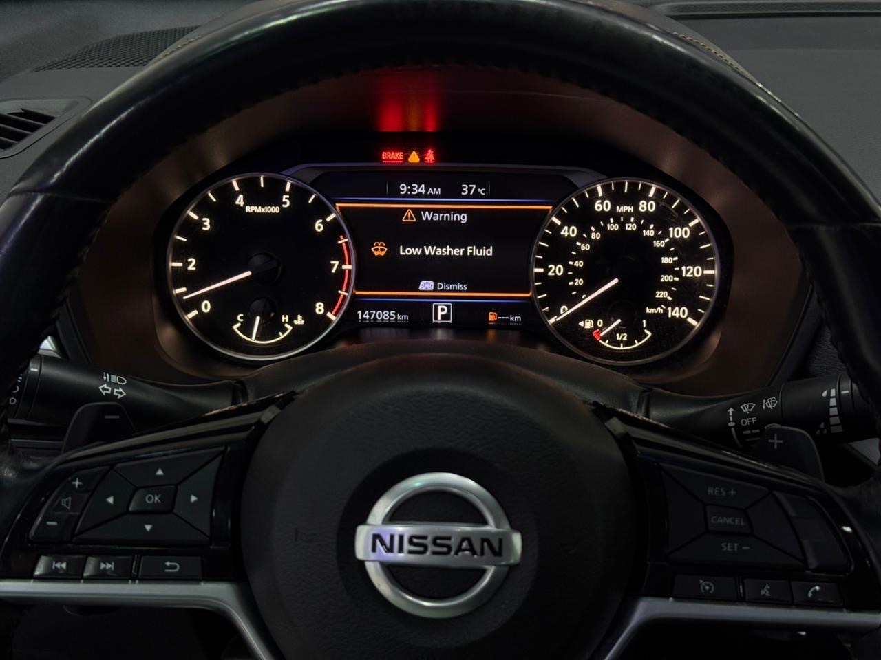2019 Nissan Altima SR thumbnail 10