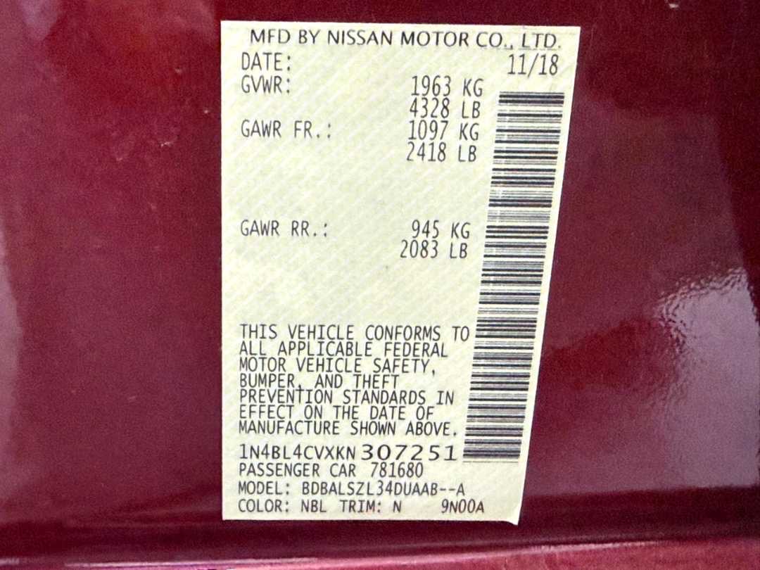2019 Nissan Altima SR thumbnail 11
