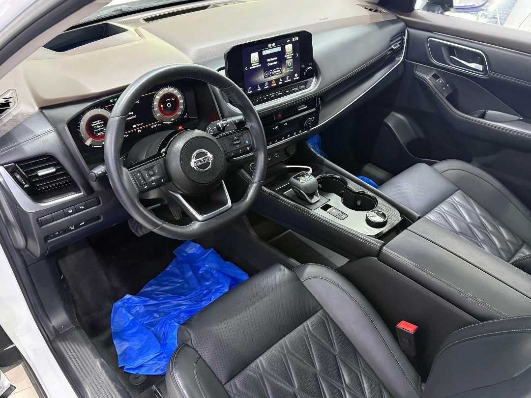2023 Nissan Rogue Platinum thumbnail 8