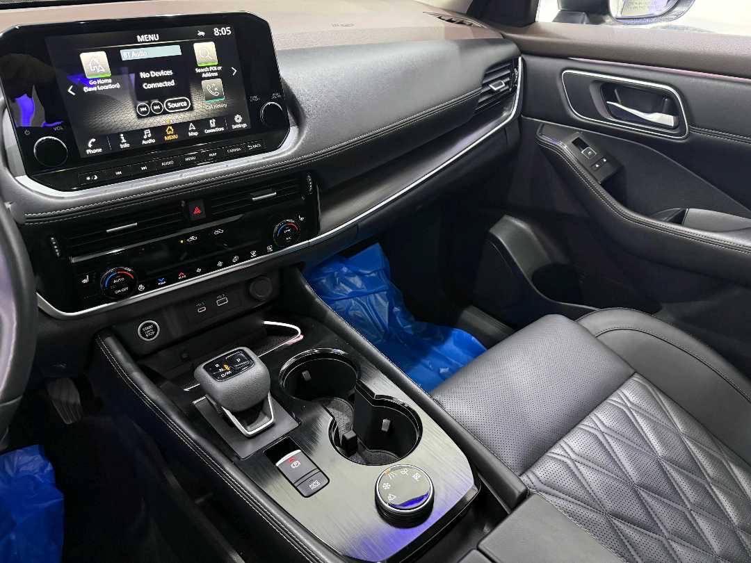 2023 Nissan Rogue Platinum thumbnail 9