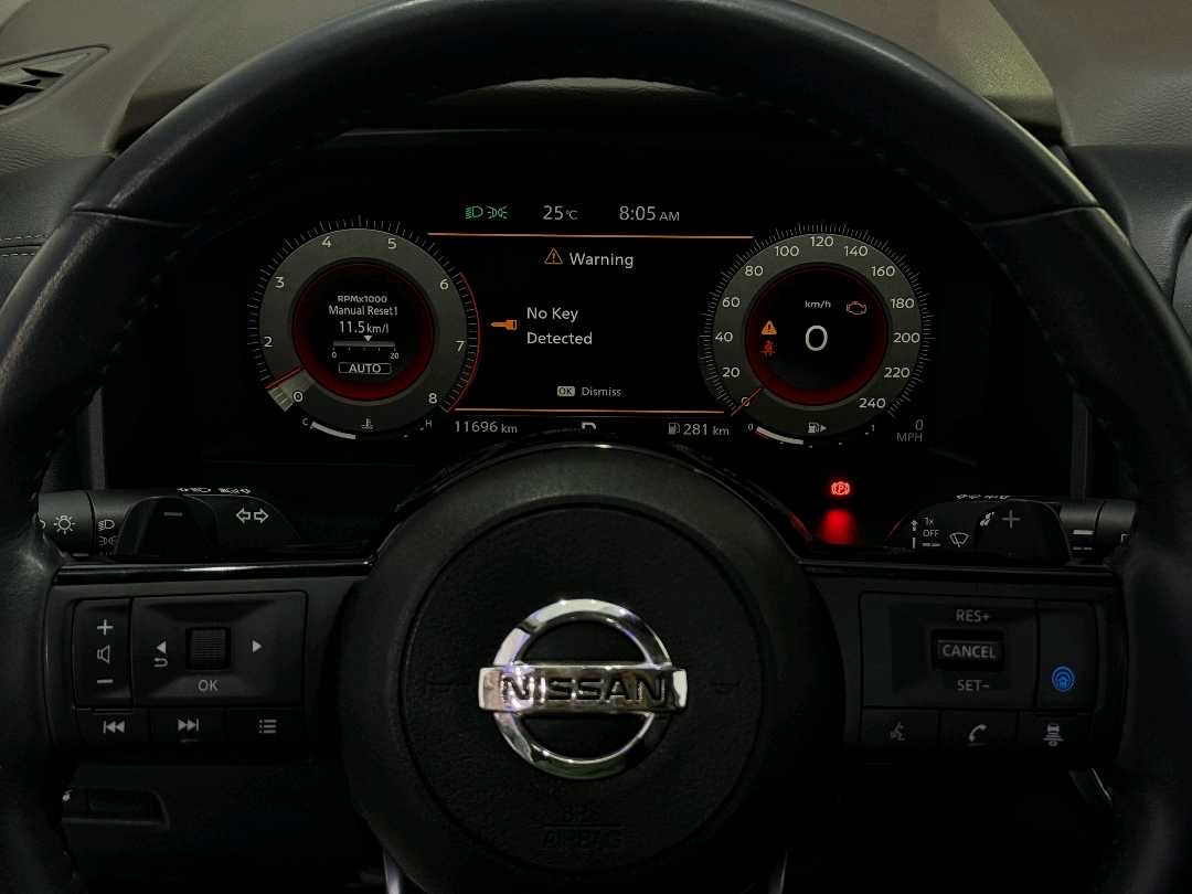 2023 Nissan Rogue Platinum thumbnail 10