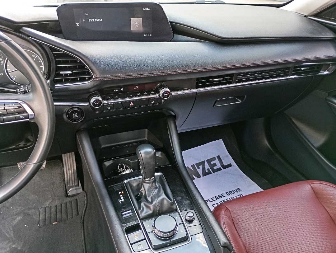 2024 Mazda 3 SEL Convenience thumbnail 9