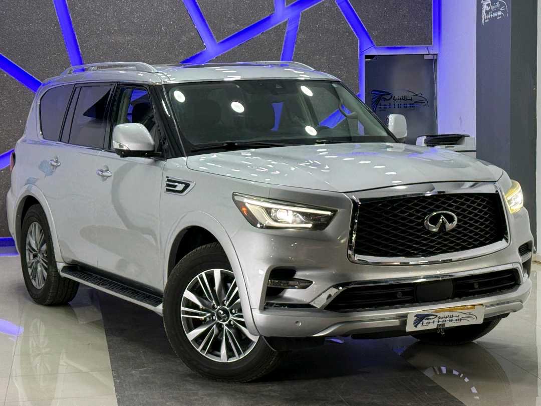 2021 Infiniti QX80 Luxe thumbnail 2