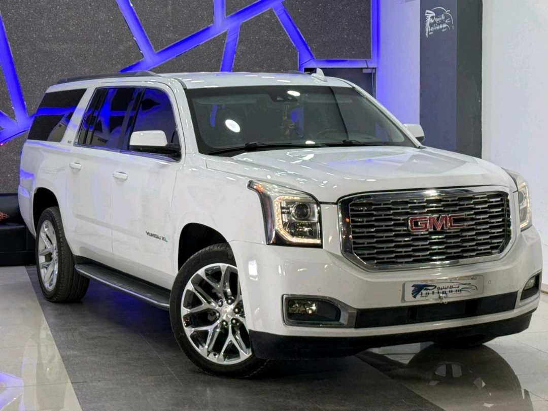 2018 GMC Yukon SLE thumbnail 2