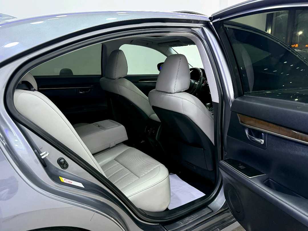 2017 Lexus ES 350 thumbnail 3