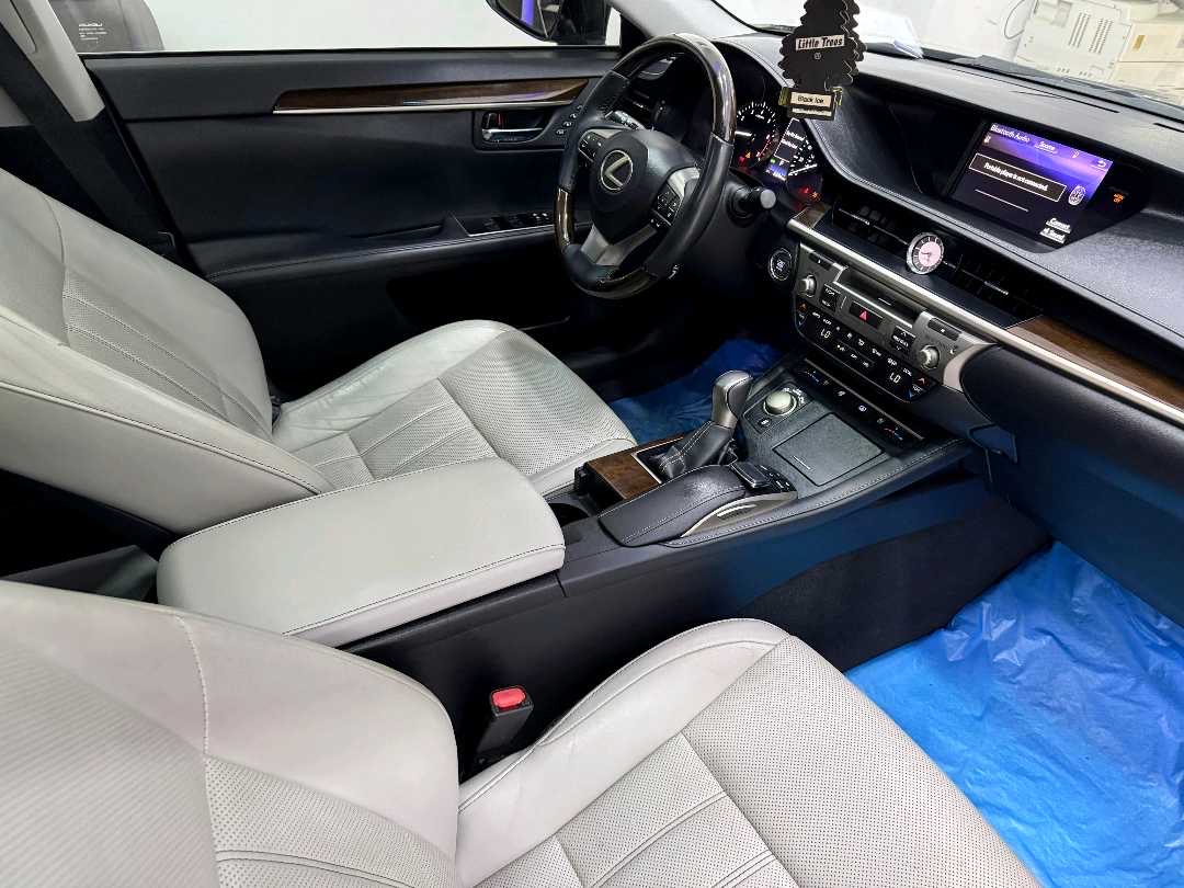2017 Lexus ES 350 thumbnail 7