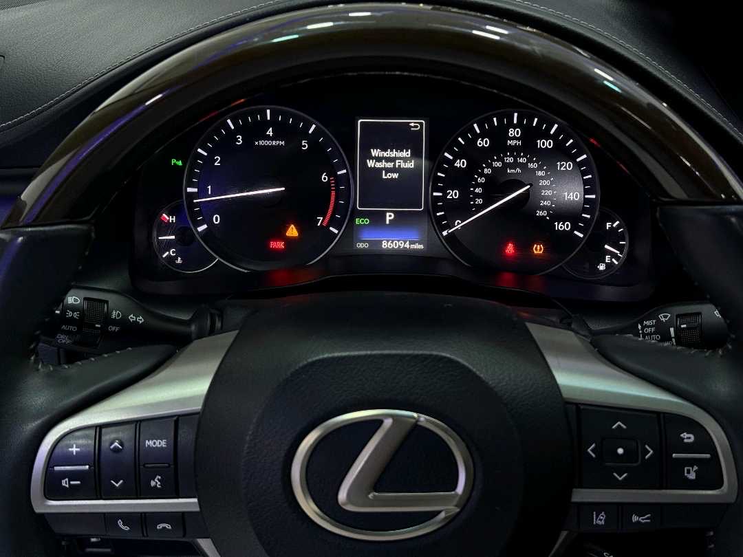 2017 Lexus ES 350 thumbnail 10