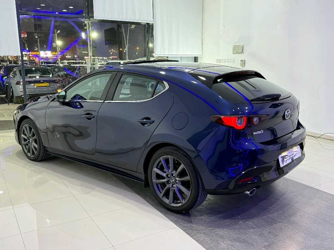 2025 Mazda 3 350 thumbnail 3