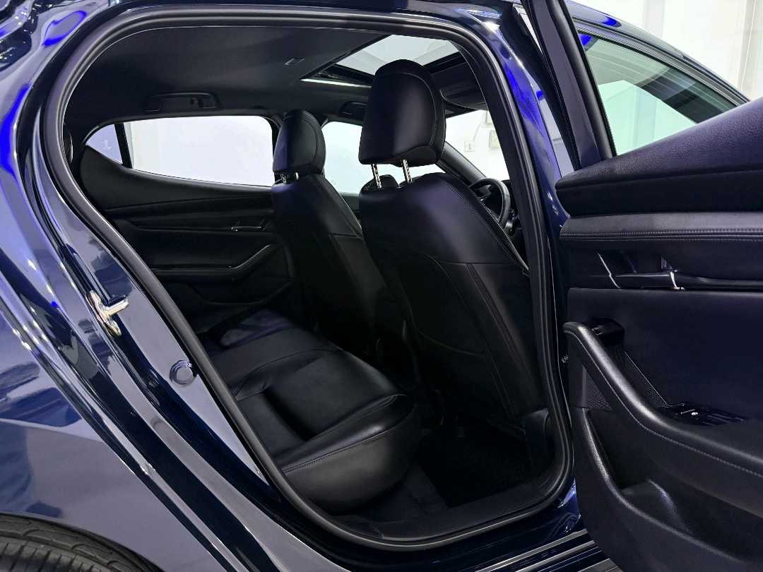 2025 Mazda 3 350 thumbnail 5