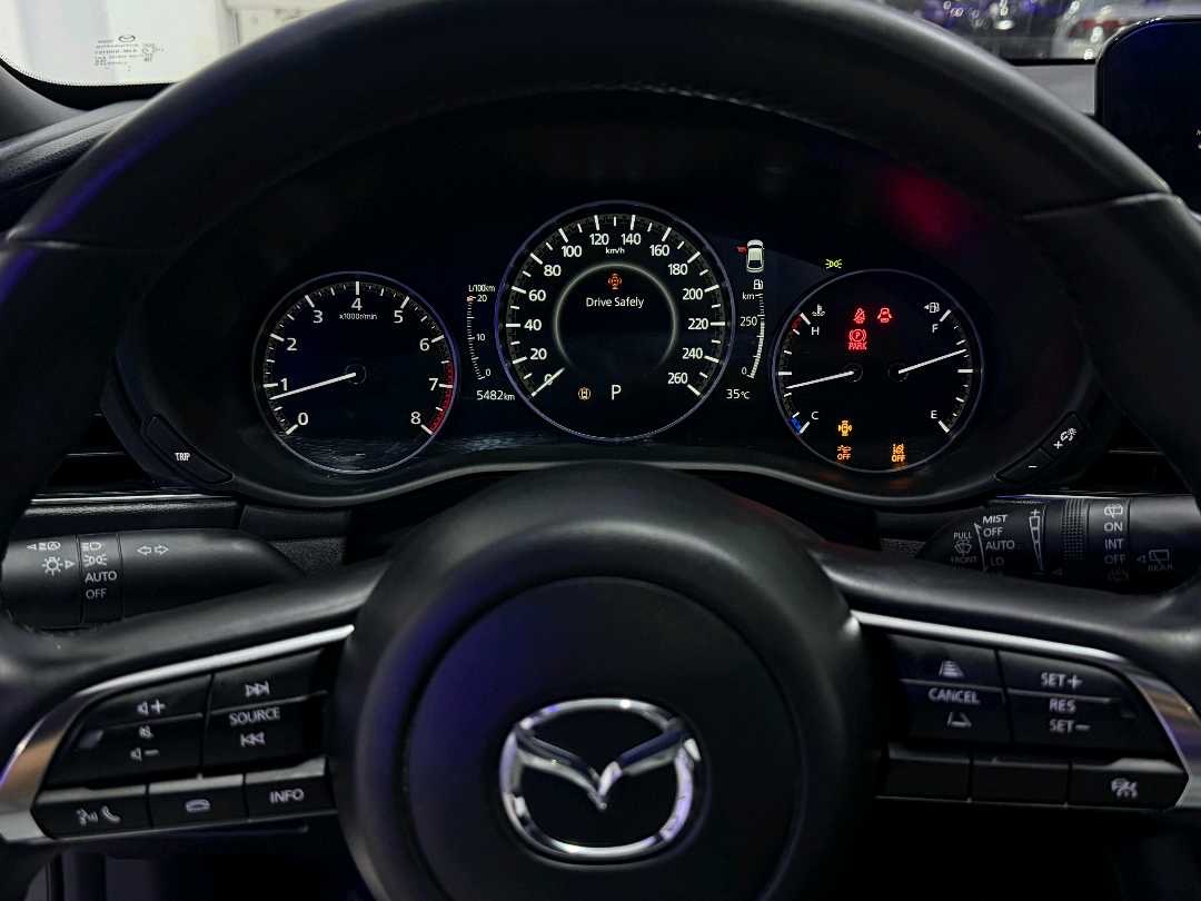 2025 Mazda 3 350 thumbnail 10